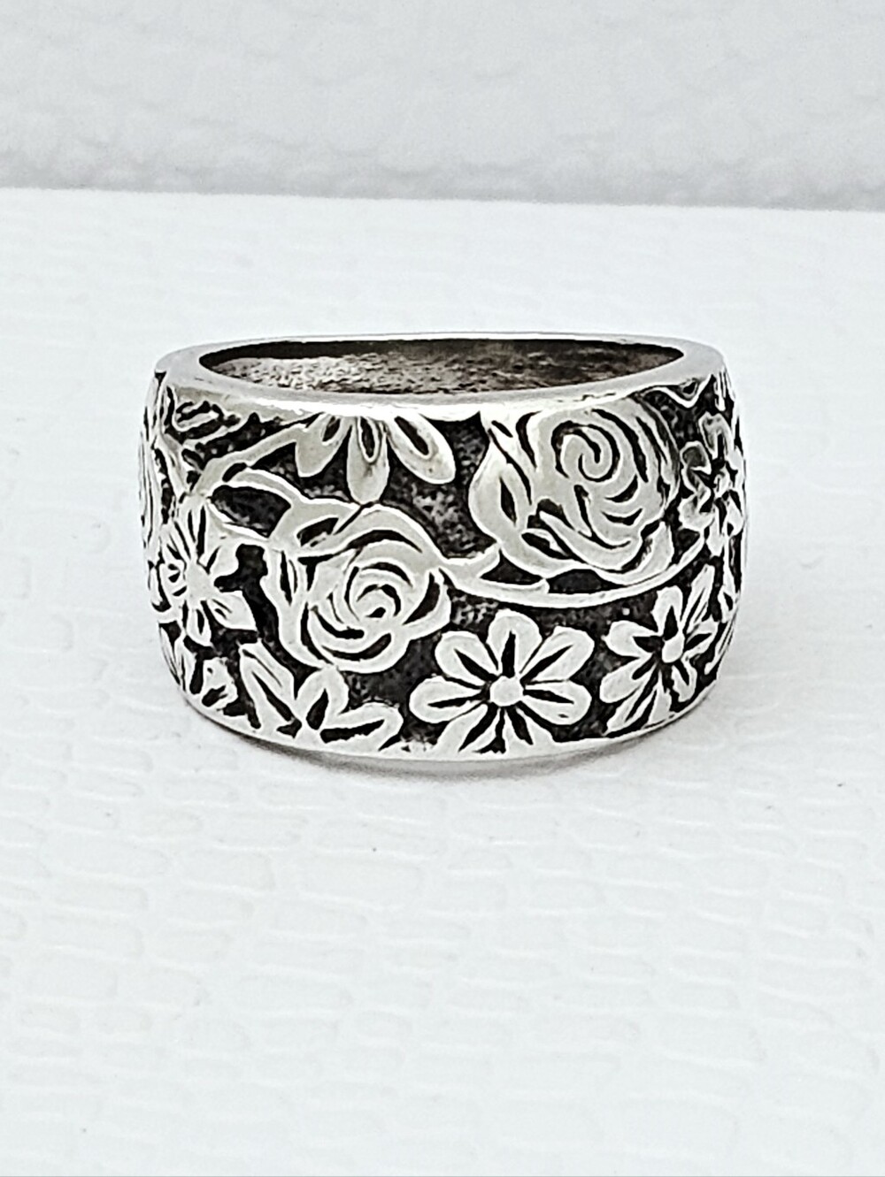 Silpada Rare HTF Sterling Silver Etched Floral Garden Ring Size 8.5 R1583